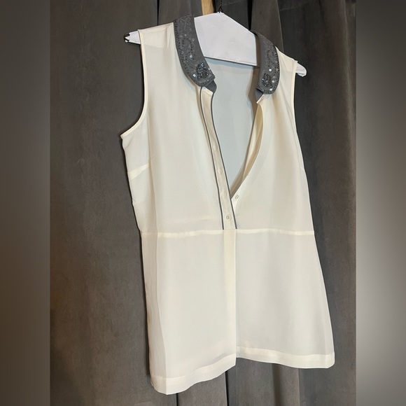 NIC+ZOE Tops - NIC + ZOE cute sheer tunic top with sequin collar - size Medium